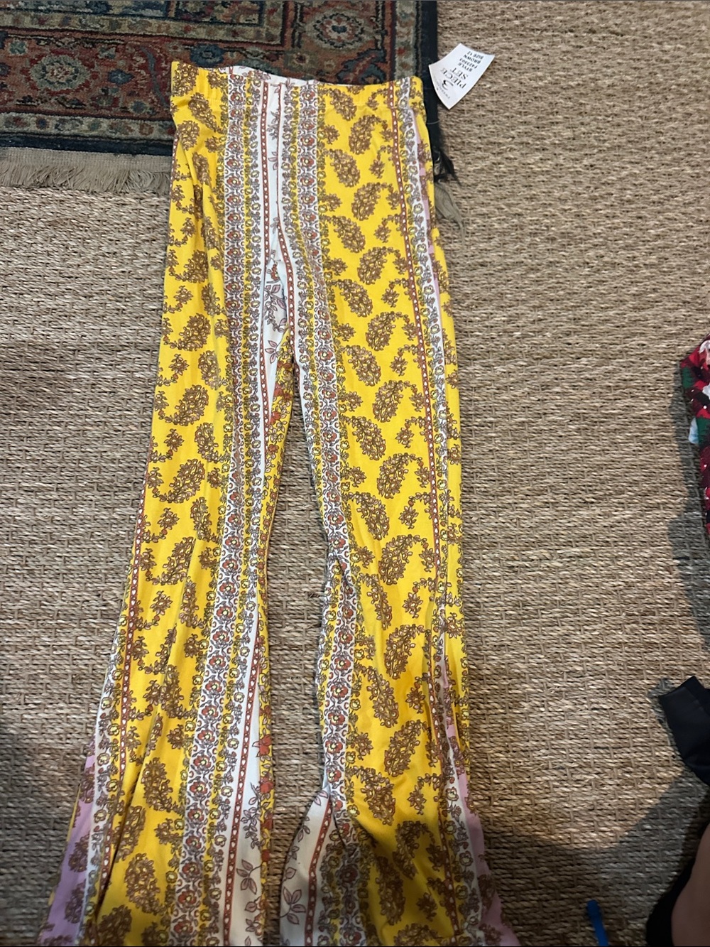 Girls' Yellow Printed Flared Leggings